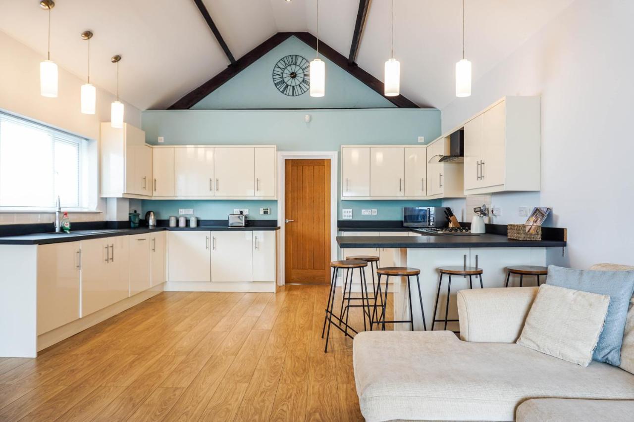 The Beach House - Fully Refurbed March 2024 Oystermouth Exterior foto